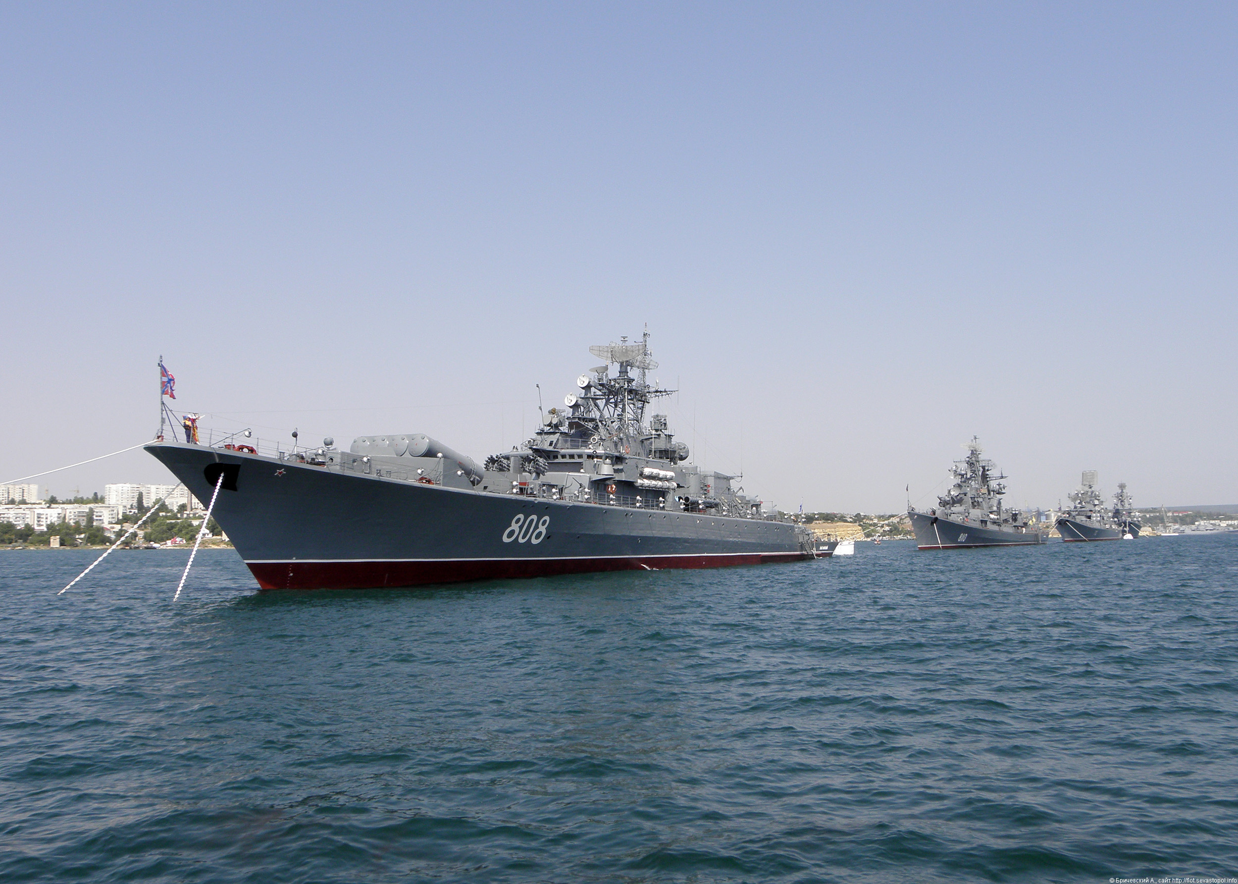 "Мы пытались в 2008 году не выпустить российский флот из Севастополя, который шел на Грузию. Тормозили его выход из бухты, но тогда россияне были мощнее", - военный эксперт