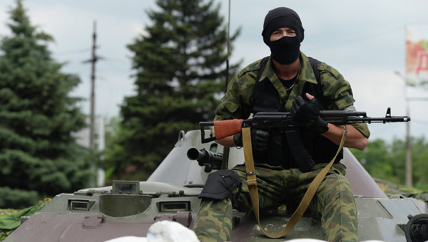 ФСБ продолжает формировать в Донбассе армию Новороссии, - Тымчук