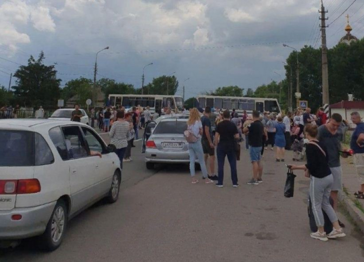 Житель Донецка возмущен тем, что "ДНР" делает на "Еленовке": "Моя радость быстро разбилась"