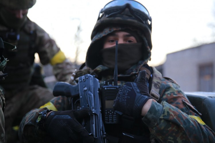 Ночь в АТО: снайперы "ДНР" атаковали украинских воинов в районе Марьинки 