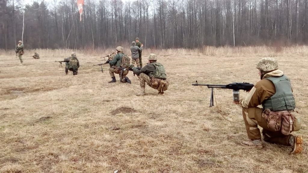 Инструкторы НАТО обучают украинских десантников современному бою 