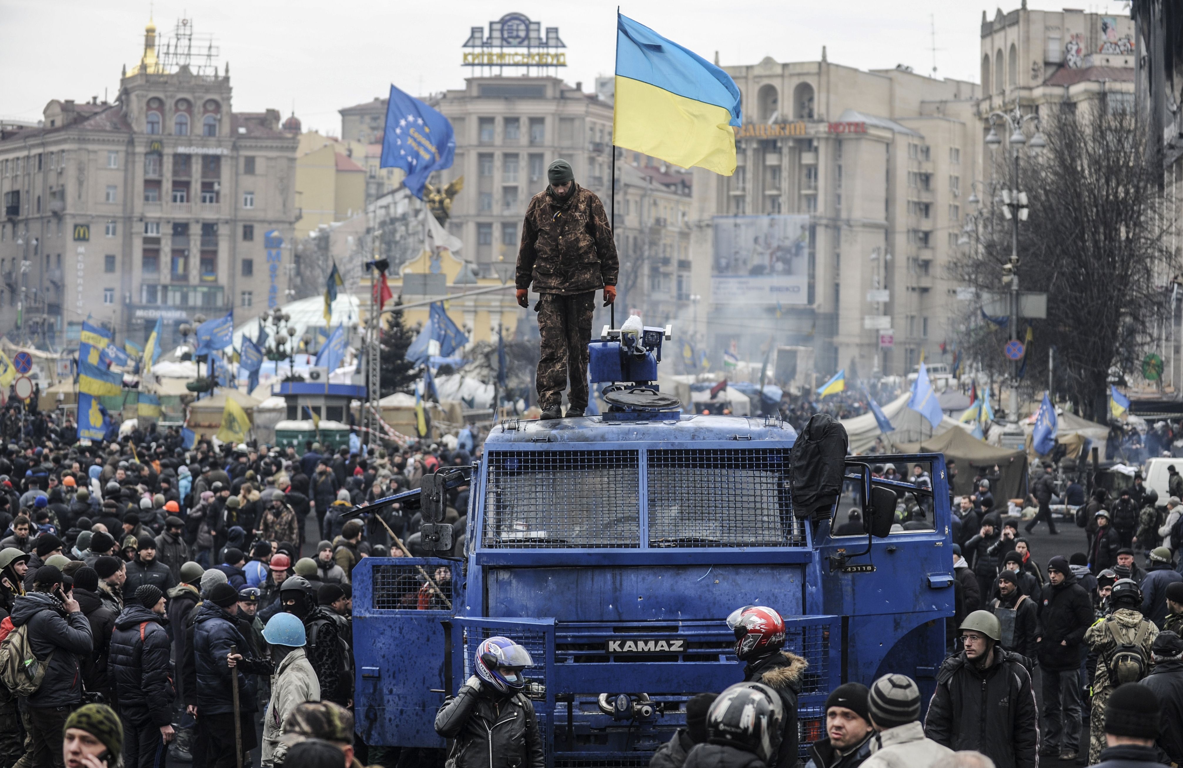 Украинцы будут давить на Порошенко и Раду, потому что злятся: эксперт рассказал, почему люди не готовы к "третьему Майдану"