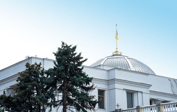 В Верховной Раде заблокировали трибуну, работа парализована – известны причины