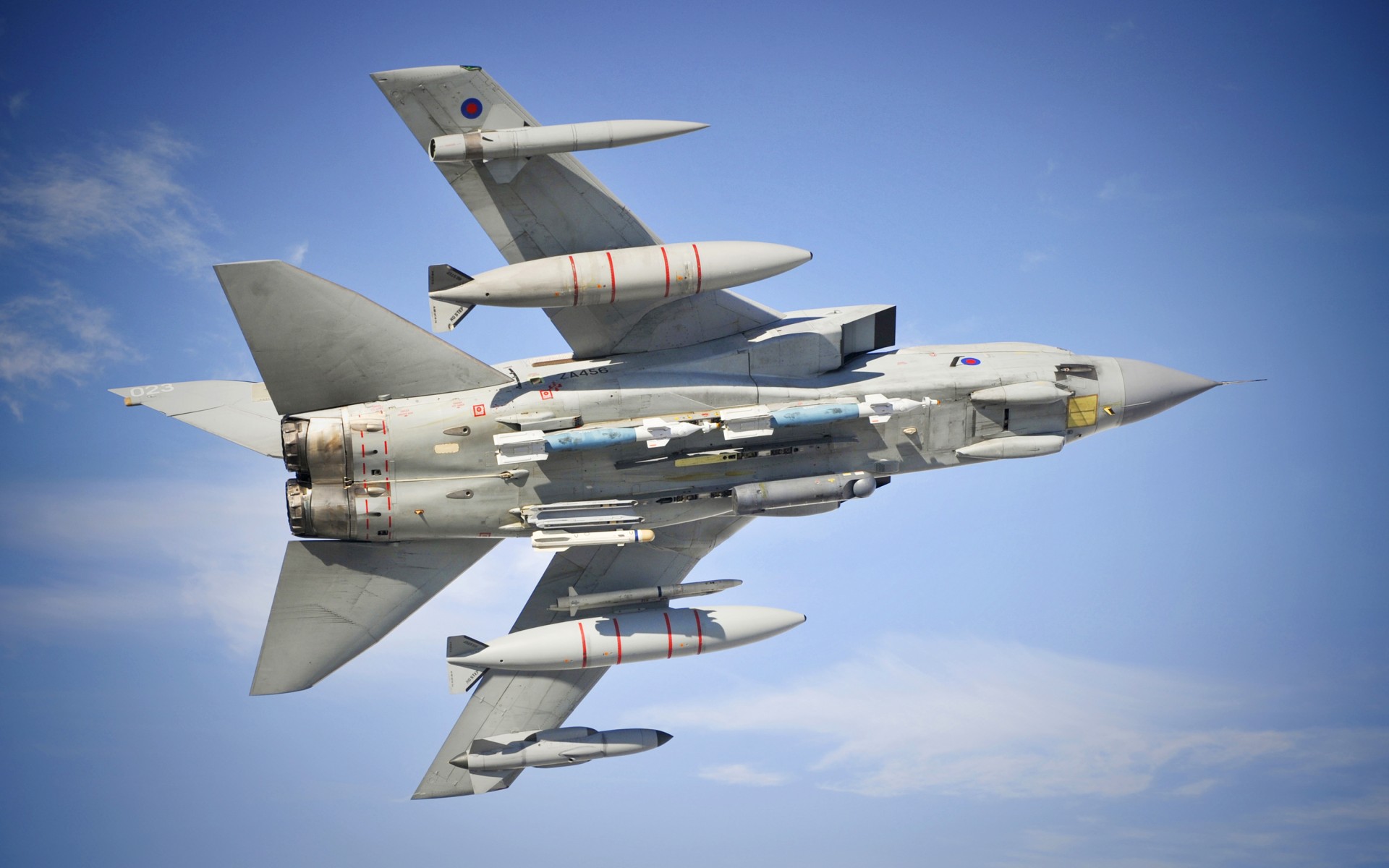 Британия ударит по Сирии с авиабазы Кипра: смертоносные истребители Panavia Tornado приведены в полную боеготовность - СМИ