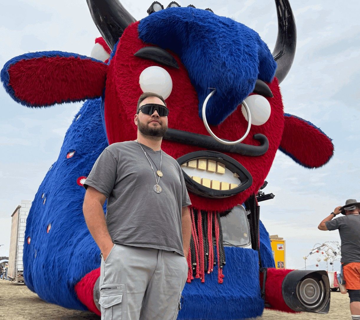 "У пустелі світло керує станом людей", – художник зі світла Богдан Карплевський