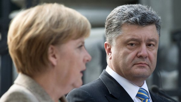 Порошенко и Меркель считают, что Минский мирный договор по Донбассу находится под угрозой