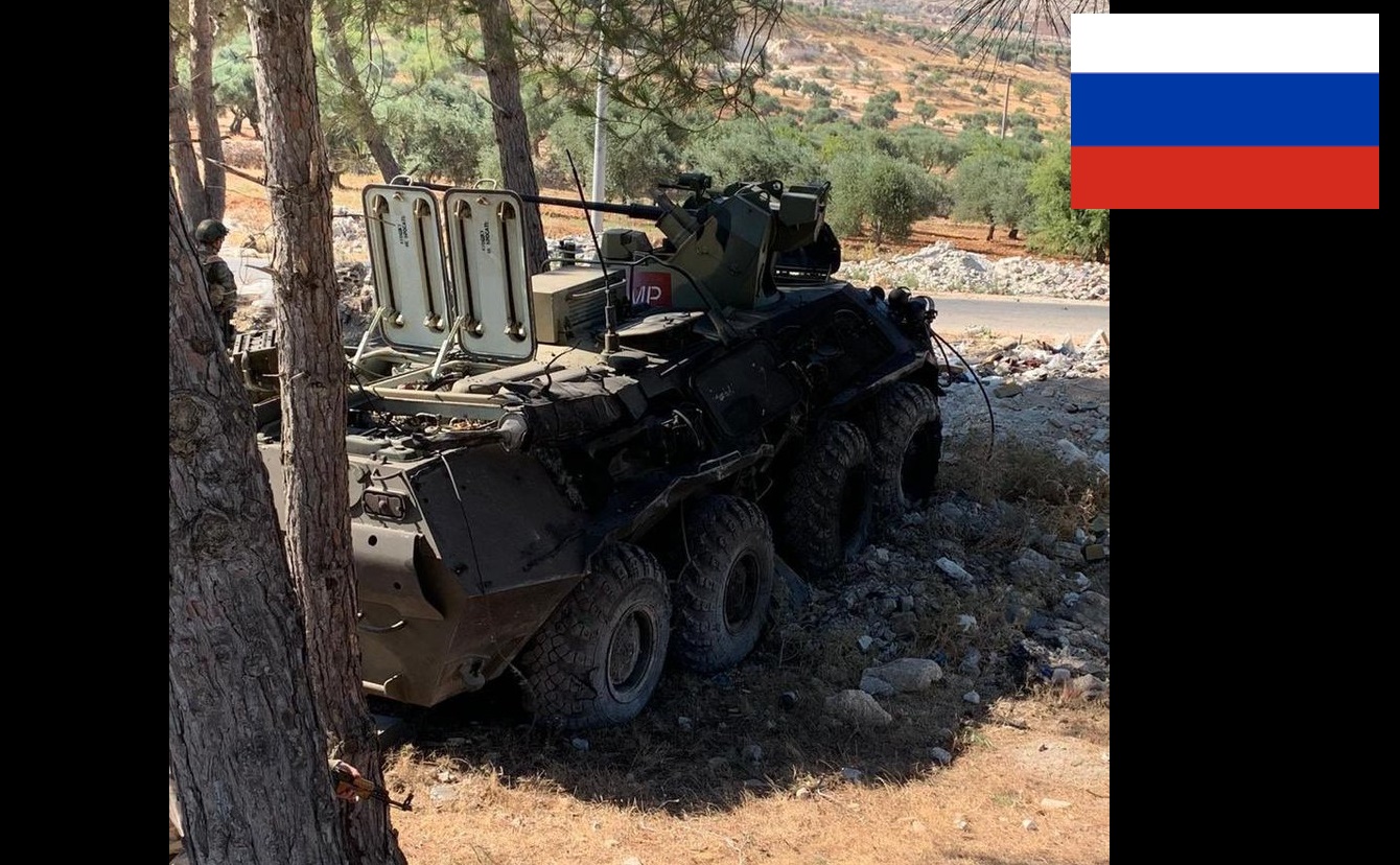 Подрыв колонны российских военных в Идлибе: появились фото бронетехники после взрыва, БТР отбросило на обочину 