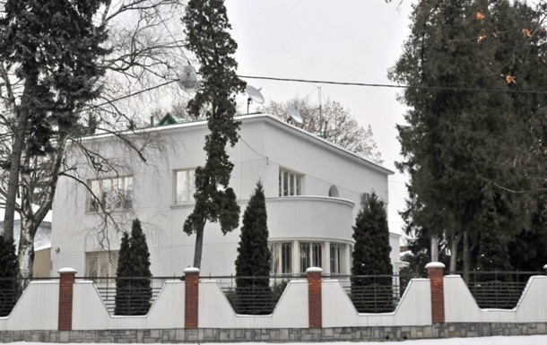 Львовский облсовет: президентская резиденция во Львове выставлена на аукцион