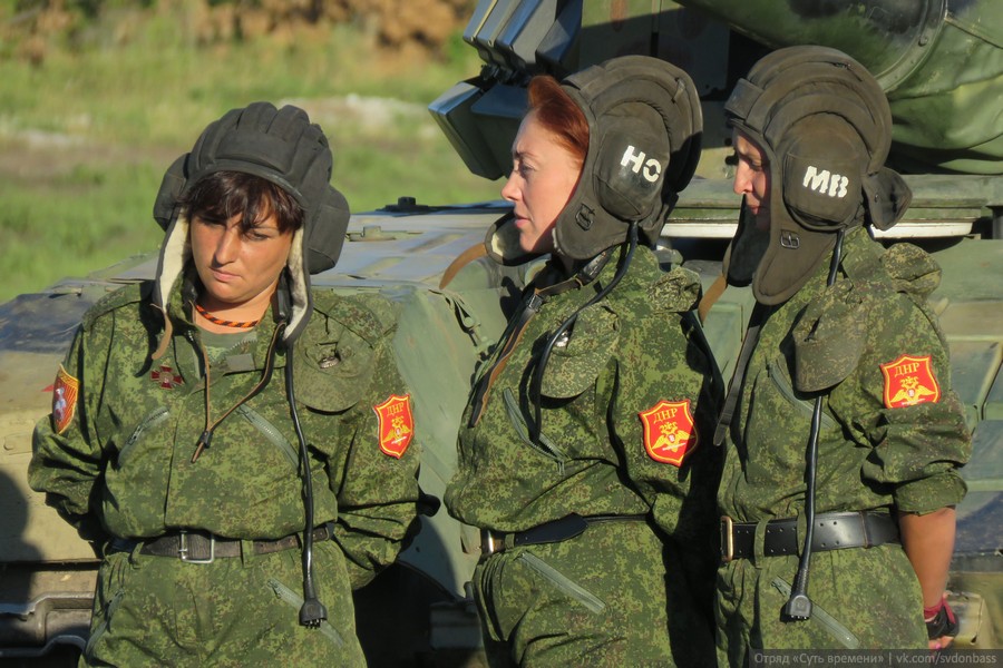 Будни оккупированного Донецка: прозревашая ват***а поймала боевиков "ДНР" на миллионных кражах и теперь умоляет Захарченко не убивать ее