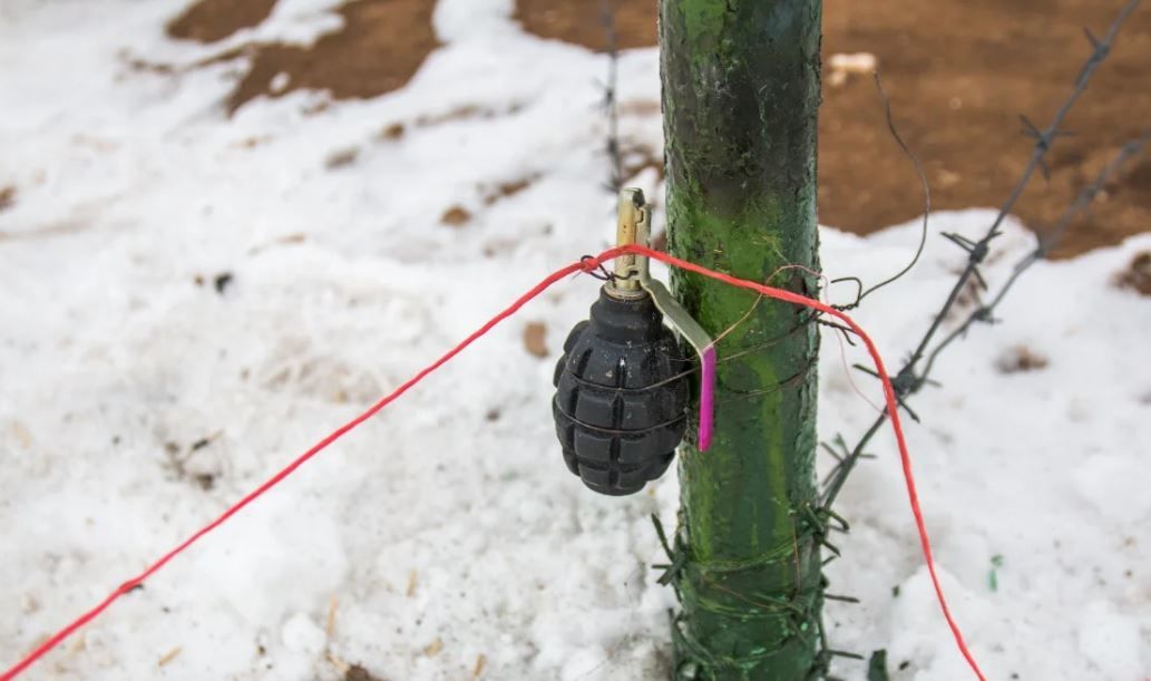 В лесах Якутии партизаны ставят растяжки с гранатами – кадры