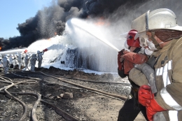 ​Пожар на нефтебазе под Киевом усиливается