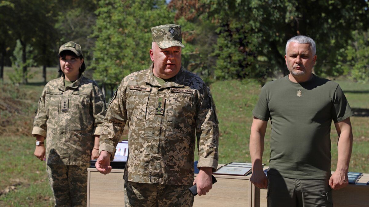 "Нужно реагировать вовремя", – Зеленский ищет замену генерал-майору Карпенко после ударов РФ по Одесчине 