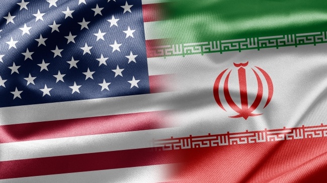 Иран выходит на рынок нефти: США официально сняли санкции с Тегерана