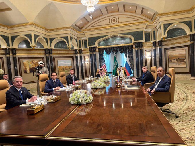 Переговоры в Эр-Рияде: Кремль пытается купить Трампа нефтью, доступом в Арктику и другими "выгодами"
