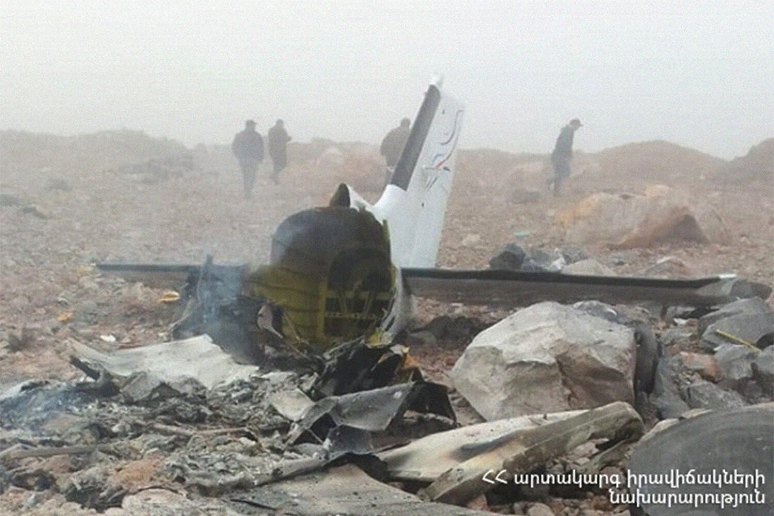 В Армении рухнул и сгорел самолет с российскими пилотами – первые подробности
