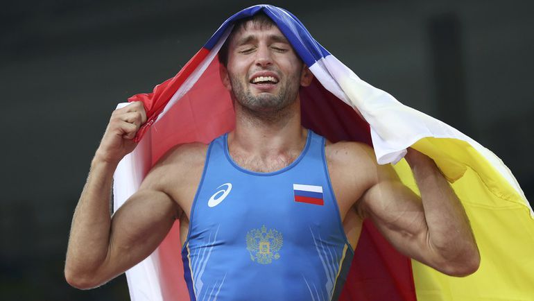 Олимпийский чемпион, мусульманин из Осетии полетел поддержать российских военнослужащих, убивающих мирных граждан в Сирии