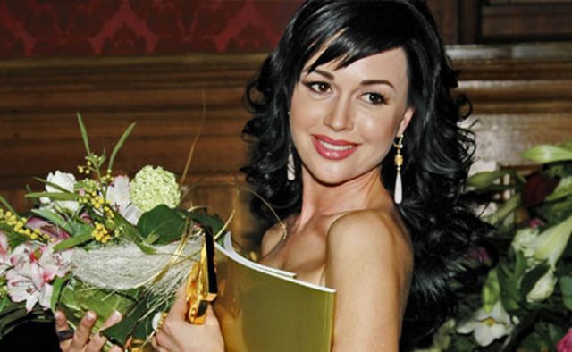 Представители Анастасии Заворотнюк дали свои первые комментарии о состоянии семьи актрисы