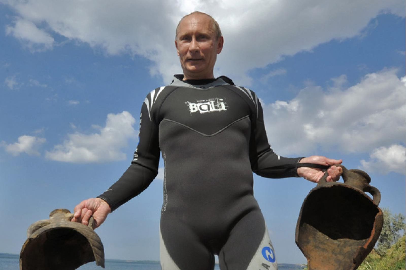 ​Погружение Путина за амфорами в 2011 году было постановкой — признание бывшего шеф-редактора "Вестей"