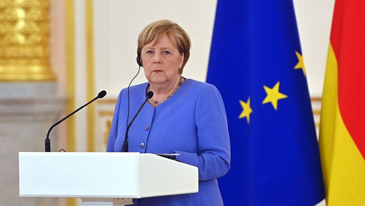 Меркель обратилась к Шольцу после победы социал-демократов на выборах