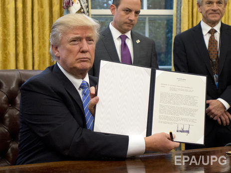 Транстихоокеанскому партнерству пришел… Трамп. Президент США подписал указ о выходе: "ТТП грабит нас и доит как корову"