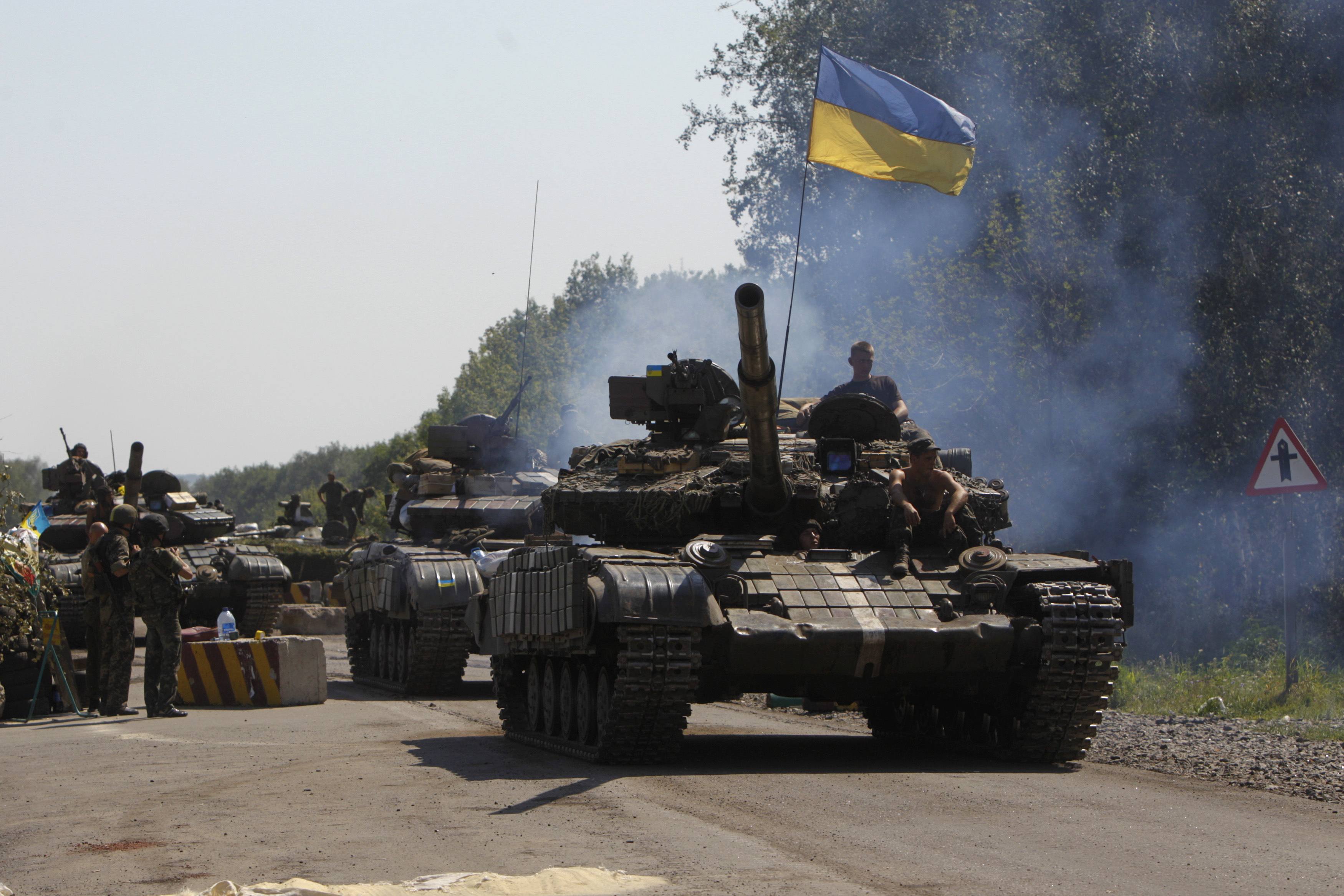 ​На войне все средства хороши: Порошенко заявил, что украинские историки могут участвовать в войне на Донбассе