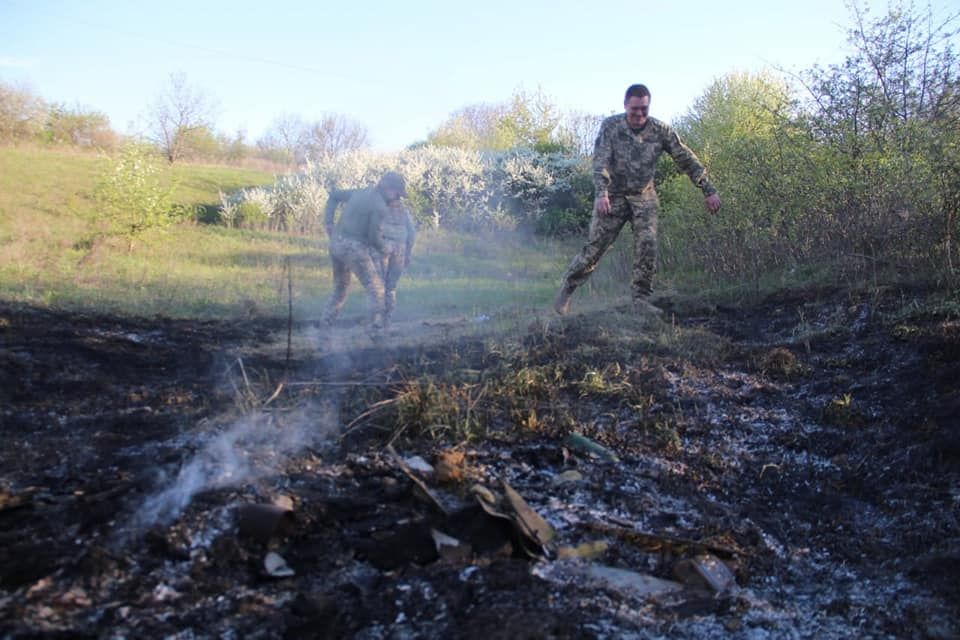 Армия РФ ударила по Попасной управляемой ракетой - взрыв у жилых домов вызвал пожар