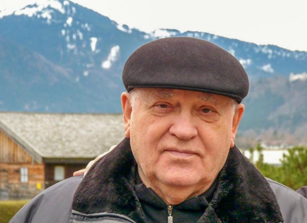 Горбачев избавляется от виллы в Альпах за €7 миллионов: появилось фото усадьбы и имя покупателя