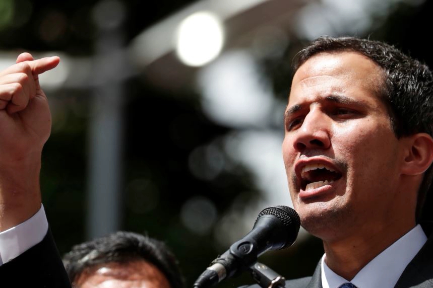 ​"Должны покинуть страну немедленно", - новый президент Венесуэлы выгоняет кубинских "советников" Мадуро