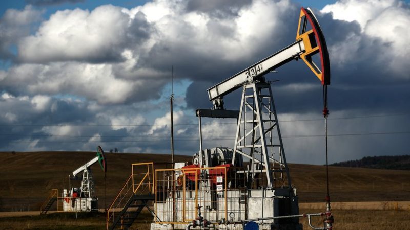 Ціни на нафту знову падають: стала відома ключова причина