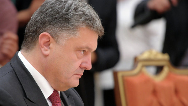 Порошенко срочно вызвал "на ковер" Яценюка и председателей парламентских фракций
