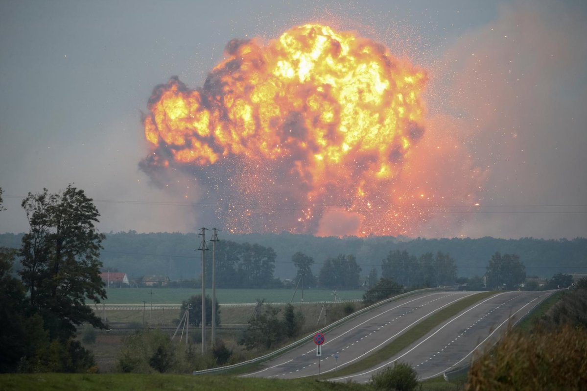 Катастрофа на военном складе в Винницкой области - Порошенко экстренно созывает военный кабинет