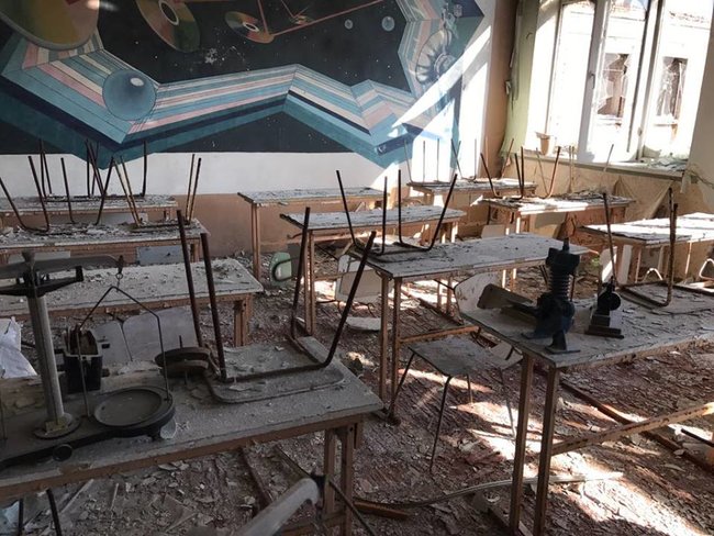Мощный символ войны: появились свежие кадры из разрушенного боевиками элитного поселка под Донецком