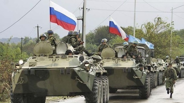 Россия перебросила в оккупированный Донецк семь танков, две РСЗО "Град" и грузовики с наемниками - ГУР