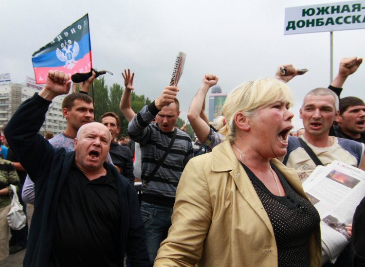 Участников "референдума" в "Л/ДНР" могут лишить гражданства Украины: в ЦИК сделали громкое заявление