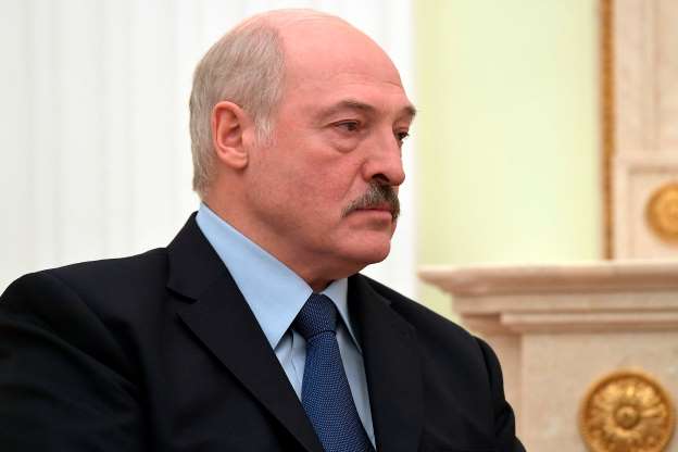 ""Новичок" один из первых для него вариантов, если не капитулирует", - Пионтковский о сложном выборе Лукашенко