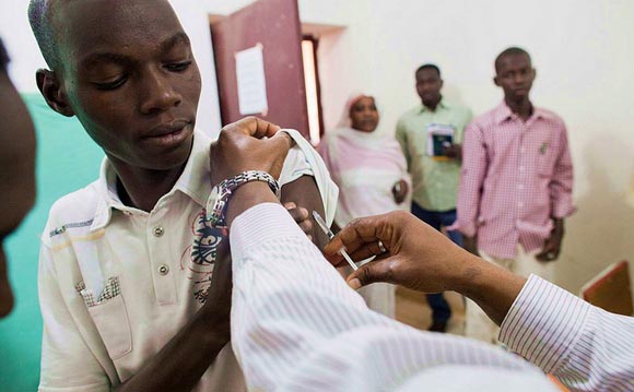 В Западной Африке число жертв лихорадки Эбола достигло 887