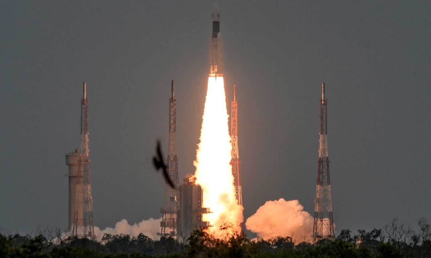 Индия, триумфовавшая над РФ в космосе, получила первое видео Луны, снятое аппаратом "Прагьян"