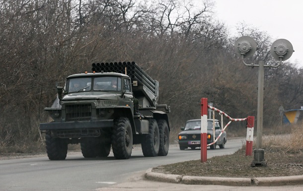 ”ДНР” всегда стреляли из артиллерии вблизи жилых кварталов. Народ – не больше чем дешевая туалетная бумага” - Ходаковский