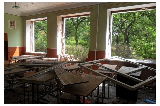 В ДНР обещают уже завтра открыть школы и выплатить зарплату учителям