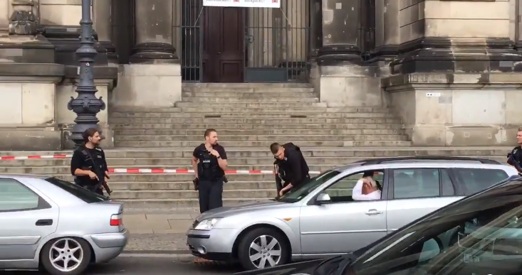 В кафедральном соборе Берлина началась стрельба - есть жертвы