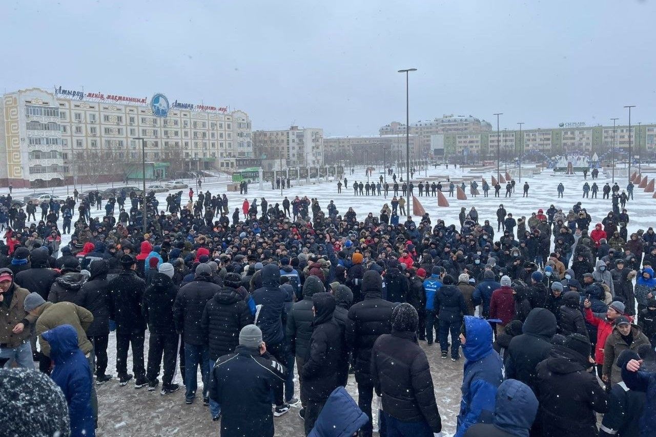 Протести у Казахстані: після поступок влади ситуація загострилася, люди вимагають покарати Назарбаєва