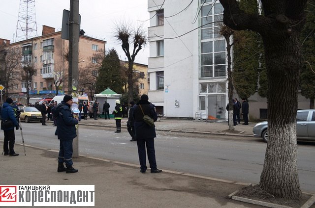 В Ивано-Франковске возле Роддома взорвали гранату: есть жертвы