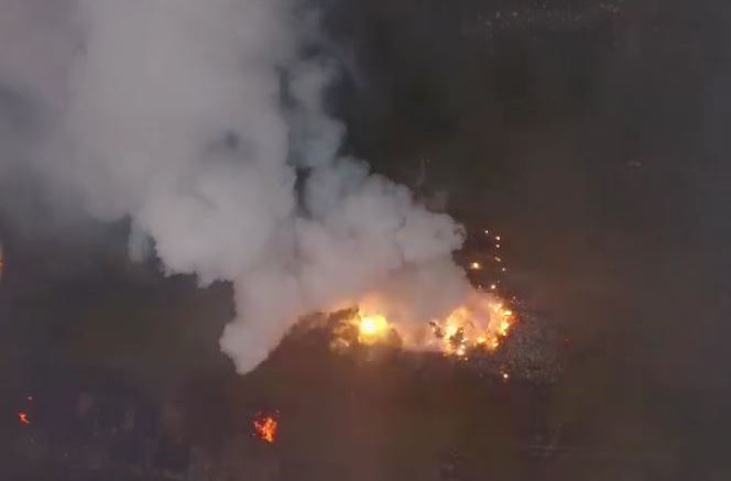 ​Ичня в огне: появились леденящие душу кадры взрывов на 6-м арсенале ВСУ, снятые дроном