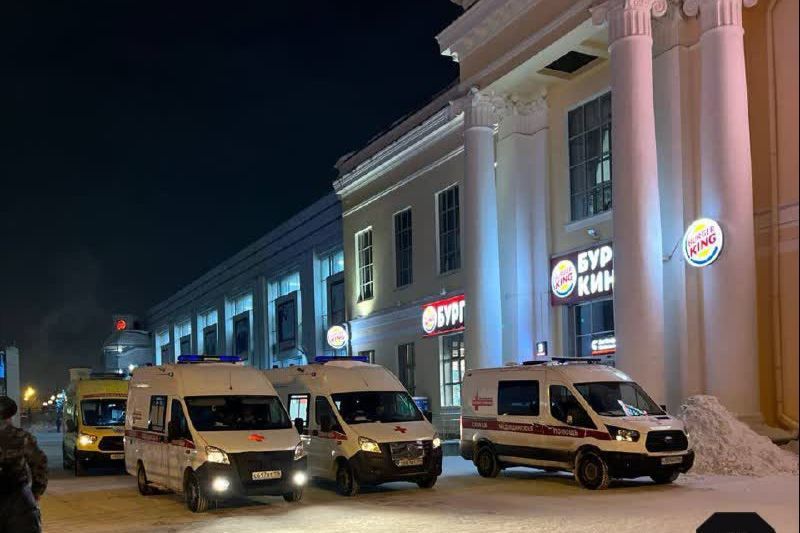 ​Вспышка неизвестного вируса в поезде Москва - Чита: погиб младенец, у ж/д вокзала 9 скорых