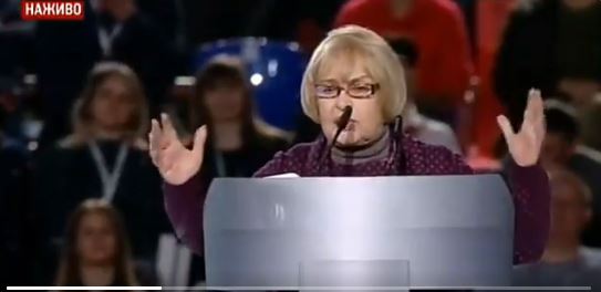 Ада Роговцева покорила зал словами о Порошенко, легенде рукоплескали тысячи человек: ее речь произвела настоящий фурор - видео