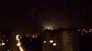 Видео обстрела Донецка: снаряды летят в жилые дома