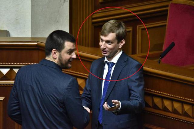 Рада не смогла прекратить депутатские полномочия оскандалившегося Андрея Мирошника