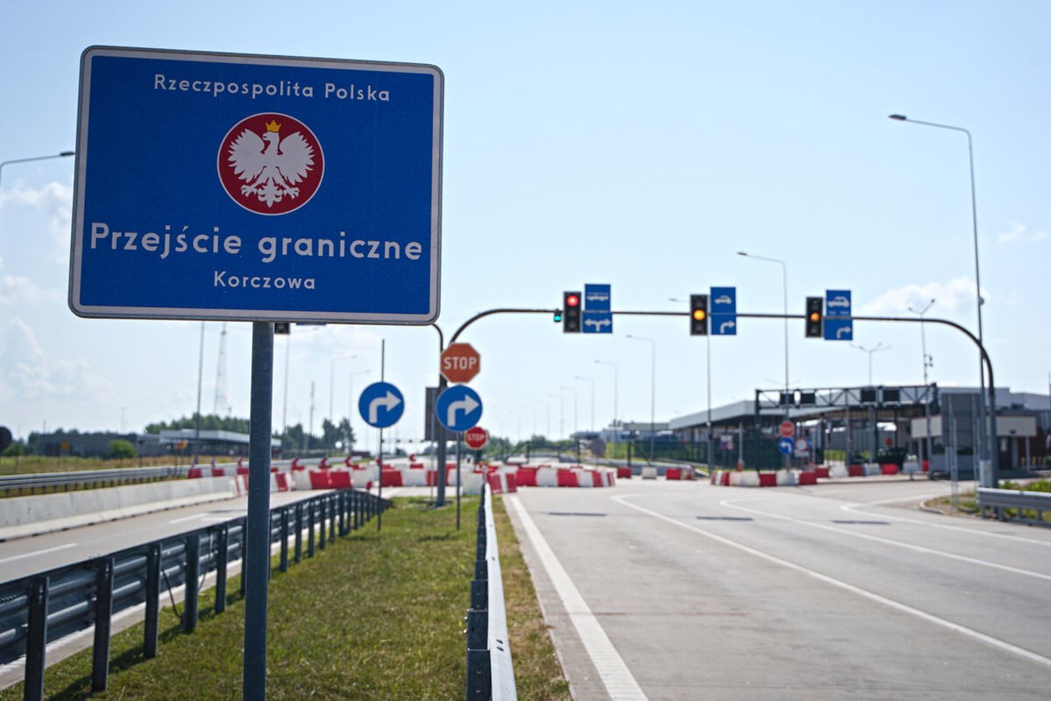 В Польше уже 6 ККП на границе Украины под блокадой: что известно