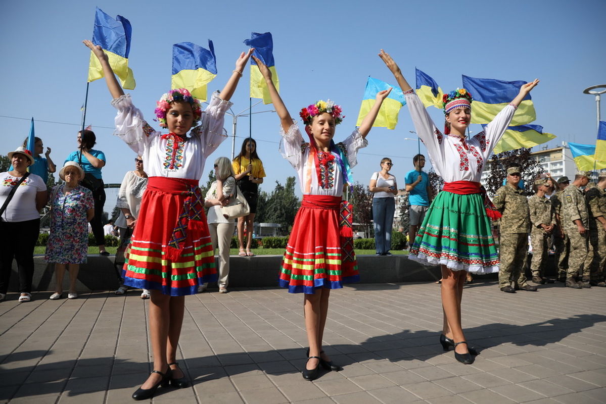 В Украине могут отменить выходные 1 мая и 8 марта: стали известны подробности законопроекта 