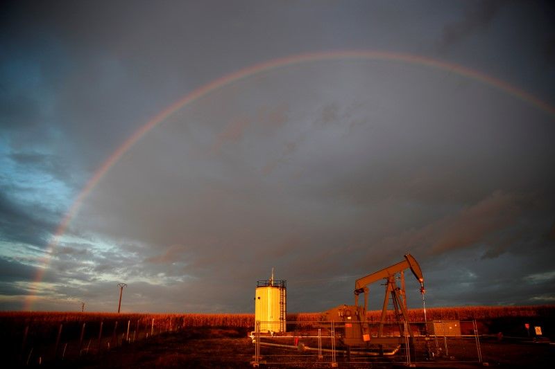 Ціни на нафту впали, російська Urals теж "покотилася" вниз – графік